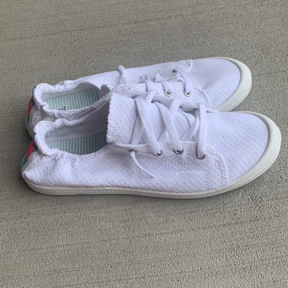 Women’s size 9 sneakers - Picture 4 of 8